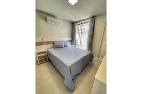 180 - Lindo apartamento com 02 suítes em Mariscal